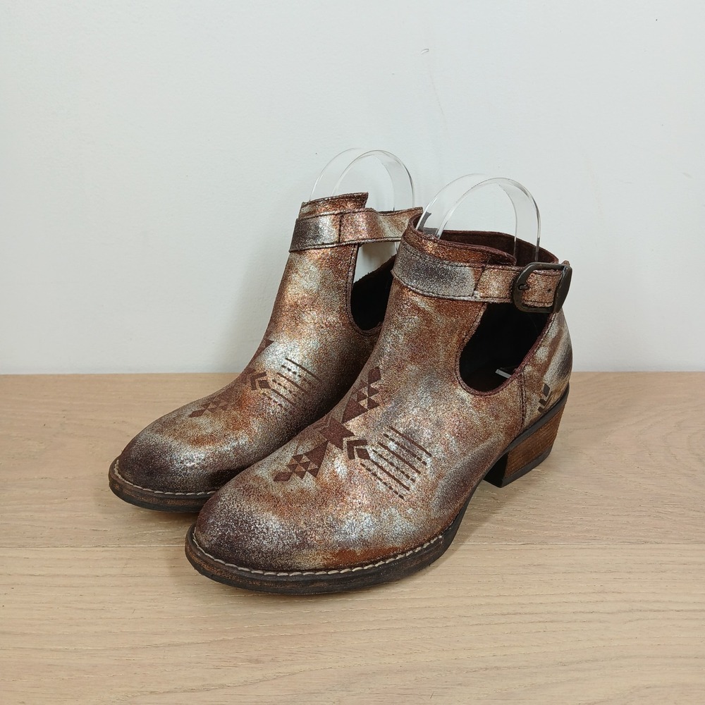 Sbicca True Ankle Booties Women 6.5 Bronze Silver Leather Cutout Buckle Western